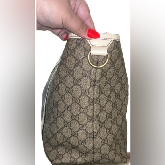 GUCCI Supreme GG Plus Monogram Large Joy Tote, Cream & Brown - Picture 4 of 12